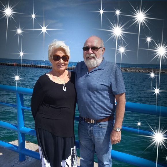 Meet your Posher, Rae - Picture 1 of 1